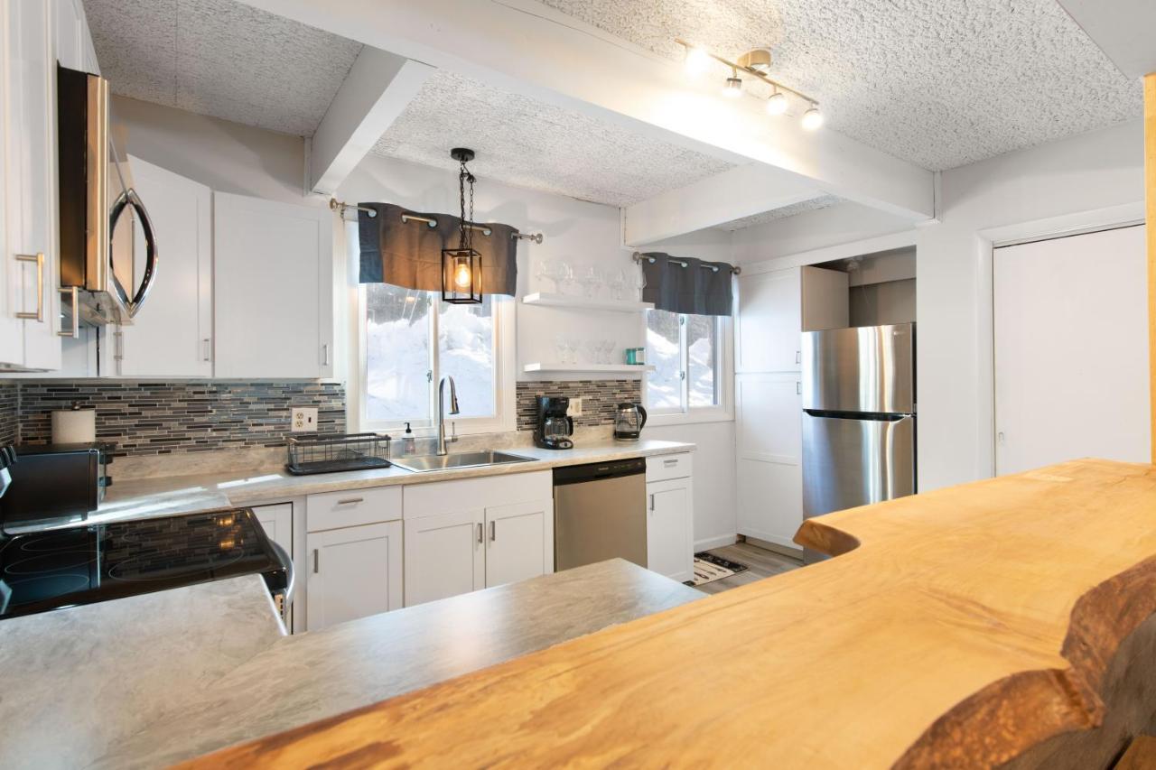 Vermont Getaway! Newly Renovated! Holiday home *